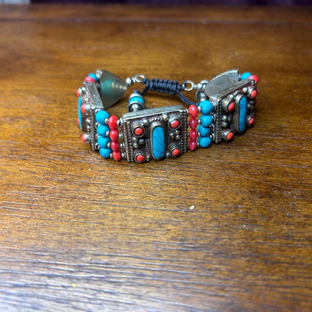 Turquoise and Red Beaded Bracelet - Picture 12 of 13